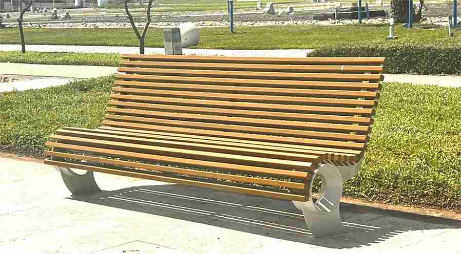 High-quality commercial park bench for public seating in UAE