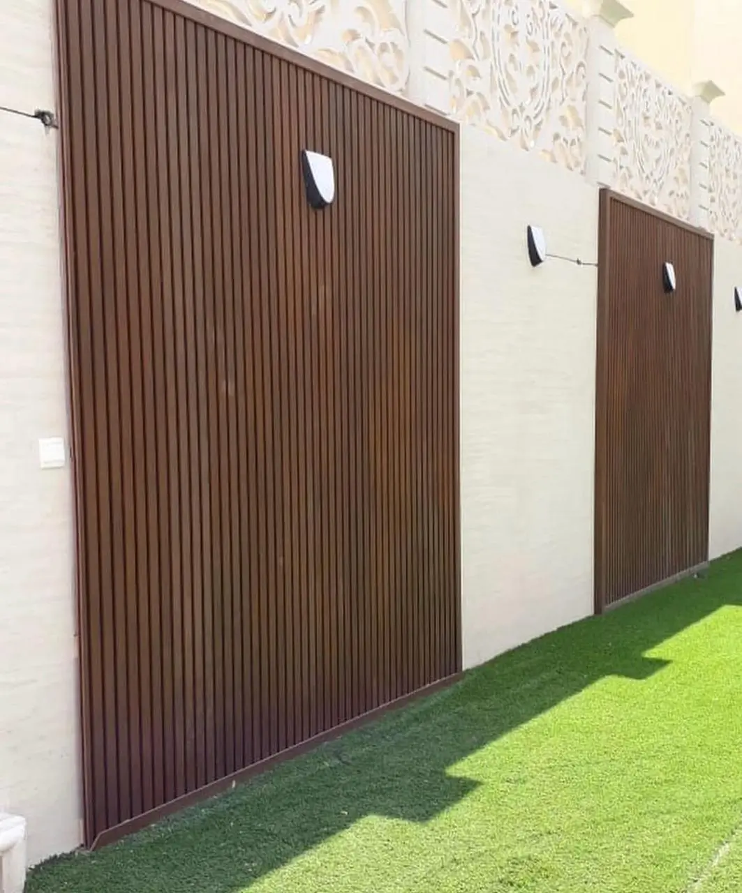 Custom Fluted Panels for UAE Offices | EXIT™ – Heat-Resistant & Elegant