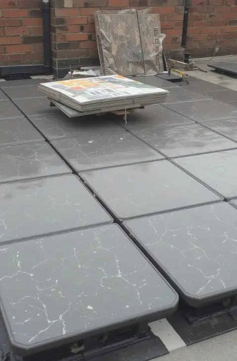 Anti-Rust Pedestals for Dubai Tile Flooring | EXIT™ – Sand-Resistant & Low Maintenance